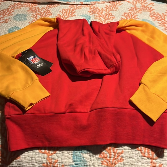 Kansas City Chiefs Hoodie NEW! Size Medium. See photos. - Picture 5 of 5